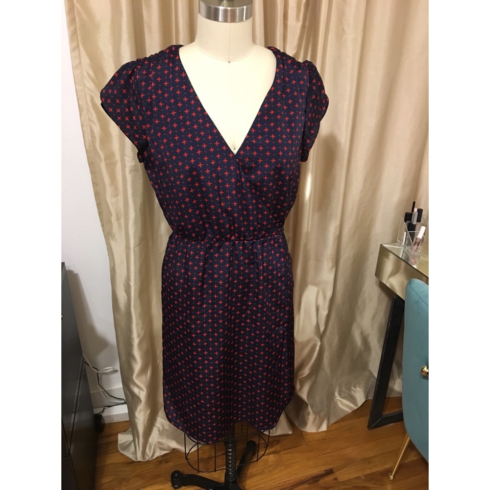 *DONATING TODAY 1/5/19* print Gap mini wrap dress